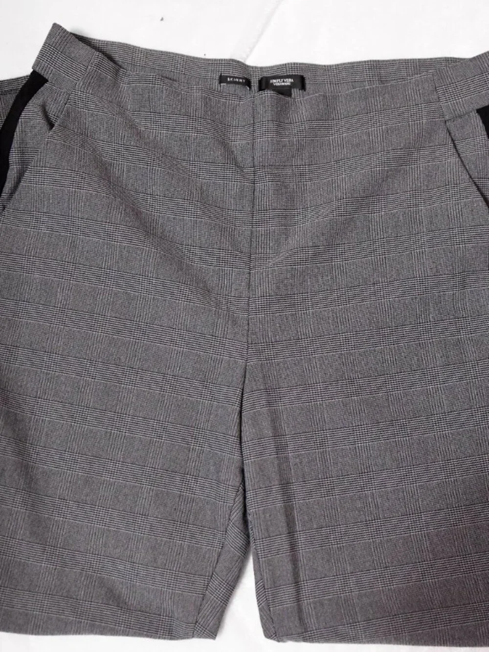 Women's black and gray plaid skinny pants by Simply Vera Vera Wang XL Stretchy